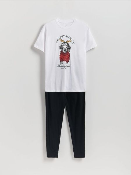 Dwuczęściowa piżama ze świątecznym motywem - biały. Białe piżamy męskie Reserved, l, bez wzorów, z bawełny, bez ramiączek. Za 139.99 zł.