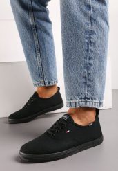 Czarne Tenisówki z Krótkim Sznurowaniem Blathema. Czarne trampki i tenisówki damskie Born2be, bez wzorów, klasyczne, bez zapięcia. Za 34.99 zł.