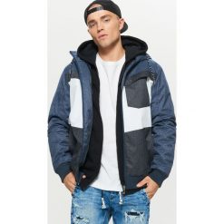 Kurtka z asymetryczną kieszenią - Niebieski. Kurtki męskie marki Cropp. W wyprzedaży za 119.99 zł.