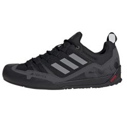 Buty adidas Terrex Swift Solo 2 M IE6901 czarne. Czarne trekkingi męskie . W wyprzedaży za 670.26 zł.