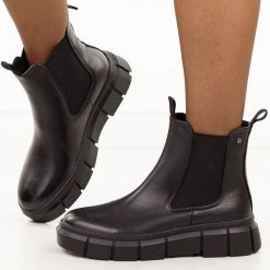 Czarne skórzane sztyblety damskie Filippo Dbt7264/25. Czarne obuwie sportowe damskie Filippo, bez wzorów, z jeansu, trekkingowe. Za 339.00 zł.