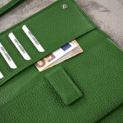 Paolo Peruzzi Duży portfel damski skórzany z miejscem na telefon kopertówka zielona T-141-GB. Zielone kopertówki damskie Paolo Peruzzi, bez wzorów. Za 146.94 zł.