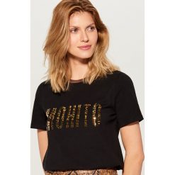 Koszulka z logo Czarny. T-shirty damskie marki Mohito. Za 49.99 zł.