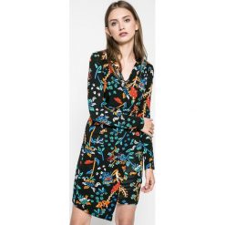 Desigual - Sukienka Vestbridie. Szare sukienki damskie Desigual, casualowe. W wyprzedaży za 199.90 zł.