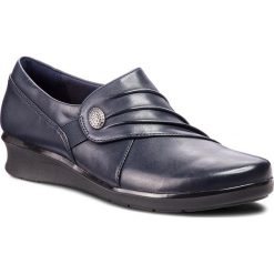 Półbuty CLARKS - Hope Roxanne 261372034 Navy. Półbuty damskie marki Clarks. W wyprzedaży za 219.00 zł.
