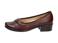 Brązowe Polskie półbuty damskie Gregors 569. Brązowe półbuty damskie GREGORS, na jesień, bez wzorów, z jeansu, eleganckie, bez obcasa, na płaskiej podeszwie, bez zapięcia. Za 349.00 zł.