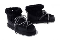 EMU AUSTRALIA W13129 Blurred Micro black, botki damskie. Czarne botki damskie Emu Australia, na zimę, z gumy, bez obcasa, bez zapięcia. Za 799.90 zł.