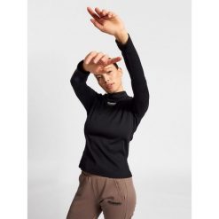 Damski sweter z golfem Hummel LGC Gisa. Czarne bluzy sportowe damskie Hummel, na zimę, bez wzorów, sportowe, bez kołnierzyka, bez ramiączek, bez kaptura. Za 168.00 zł.