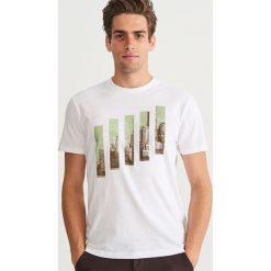 T-shirt z nadrukiem - Kremowy. Białe t-shirty męskie Reserved, z nadrukiem. Za 39.99 zł.