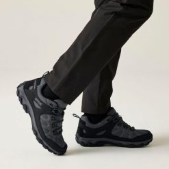 Buty męskie trekkingowe niskie z membraną Edgepoint IV. Szare trekkingi męskie Regatta, trekkingowe. Za 347.00 zł.