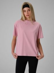 4F T-shirt loose gładki damski - różowy XS. Czerwone t-shirty damskie 4f, xs, bez wzorów, z bawełny, bez kołnierzyka. Za 79.99 zł.