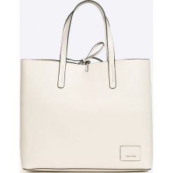 Calvin Klein Jeans - Torebka dwustronna. Torebki do ręki damskie marki Calvin Klein Jeans. W wyprzedaży za 479.90 zł.