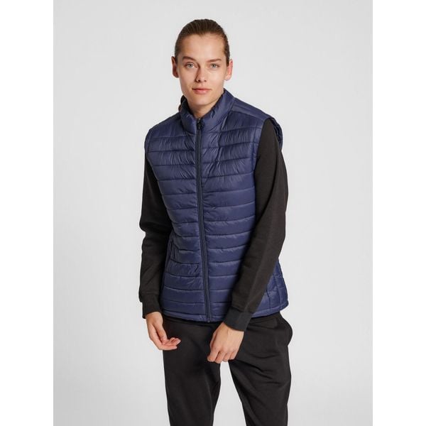 Damska kurtka bez rękawów Hummel Red. Niebieskie kurtki damskie Hummel, xs, bez wzorów, z puchu, bez kaptura. W wyprzedaży za 272.00 zł.