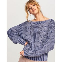 Sweter z dekoltem z tyłu - Granatowy. Swetry damskie marki Reserved. Za 119.99 zł.