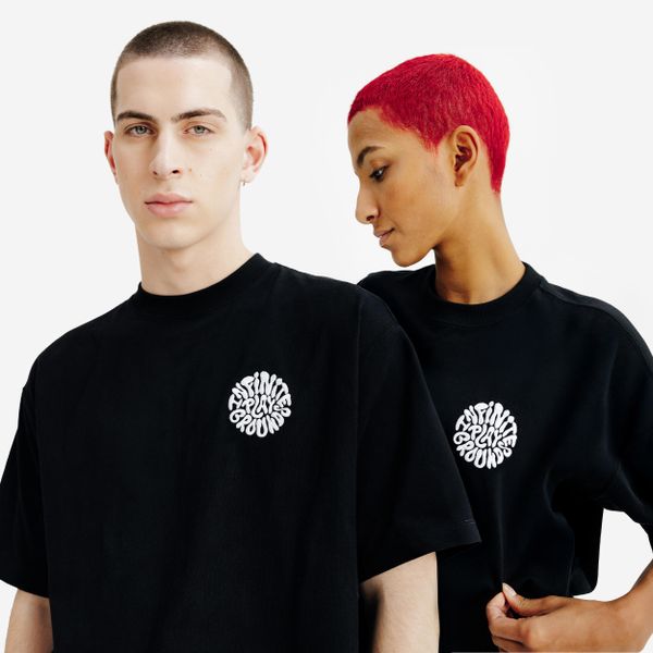 Second Life - Koszulka Graph unisex Elementals. Czarne koszulki sportowe damskie Decathlon, m, bez wzorów, z bawełny, sportowe, bez kołnierzyka. Za 35.99 zł.