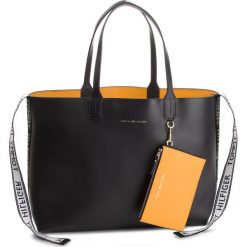 Torebka TOMMY HILFIGER - Iconic Tommy Tote AW0AW05640 002. Torebki do ręki damskie marki Tommy Hilfiger. W wyprzedaży za 419.00 zł.