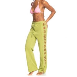 Spodnie turystyczne damskie Roxy Miles Away. Zielone spodnie dresowe damskie Roxy, bez wzorów, z bawełny. Za 161.70 zł.