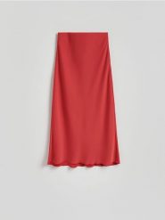 Satynowa spódnica midi - czerwony. Czerwone spódnice damskie Reserved, l, bez wzorów, z satyny, maxi. W wyprzedaży za 69.99 zł.