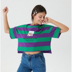 T-shirt oversize w paski - Wielobarwny. T-shirty damskie House, s, bez wzorów, bez kołnierzyka. W wyprzedaży za 19.99 zł.