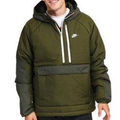 Męska kurtka sportowa Nike Sportswear Therma-FIT Legacy Series. Zielone kurtki męskie Nike, m, bez wzorów, z materiału, sportowe, bez kaptura. Za 510.20 zł.