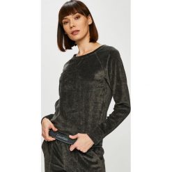 Calvin Klein Jeans - Bluza. Bluzy damskie marki Calvin Klein Jeans. W wyprzedaży za 219.90 zł.