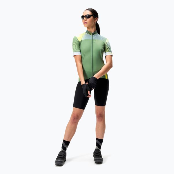 Koszulka rowerowa damska Endura Gradient FS260 W. Zielone koszulki sportowe damskie ENDURA, bez wzorów, rowerowe. Za 259.99 zł.