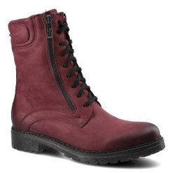 Bordowe Botki Damskie Simen Modne Skórzane Buty. Czerwone kozaki damskie Simen, z nubiku, bez obcasa, na płaskiej podeszwie. Za 399.00 zł.