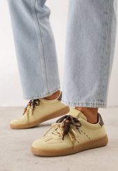 Żółte Sneakersy w Stylu Retro Tenisówek z Podwójnym Sznurowaniem i Frędzlami Salmisa. Żółte obuwie sportowe damskie Born2be, bez wzorów, z dzianiny, tenisowe. Za 99.99 zł.