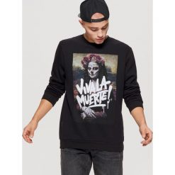 Bluza z motywem Mona Lisy - Czarny. Czarne bluzy męskie Cropp. Za 99.99 zł.