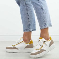 Beżowe sportowe buty damskie McBraun 23233. Brązowe obuwie sportowe damskie McBraun, bez wzorów, ze skóry, na fitness i siłownię. Za 99.00 zł.