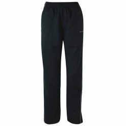 Spodnie treningowe chłopięce Reebok ART264495. Czarne spodnie sportowe dla chłopców Reebok, bez wzorów, z dresówki, klasyczne, na jogę i pilates. Za 128.00 zł.