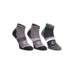 Skarpety sportowe RS160 3 pary. Szare skarpety damskie ARTENGO. W wyprzedaży za 12.99 zł.