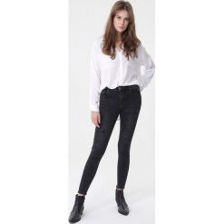 Czarne Jeansy Adeline. Czarne jeansy damskie Born2be. Za 99.99 zł.