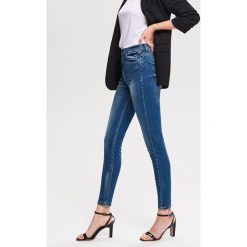 Spodnie z wysokim stanem - Niebieski. Spodnie materiałowe damskie marki Reserved. Za 139.99 zł.