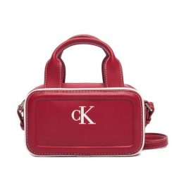 Torebka Calvin Klein. Czerwone torebki do ręki damskie Calvin Klein, bez wzorów, klasyczne, bez dodatków. Za 369.99 zł.
