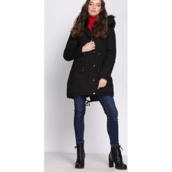 Czarna Kurtka Leaf Blade. Czarne kurtki damskie Born2be, na jesień, l, bez wzorów, z bawełny. Za 349.99 zł.