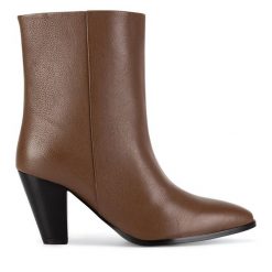Botki GINO ROSSI. Brązowe botki damskie Gino Rossi, bez obcasa, na słupku, bez zapięcia. Za 399.99 zł.