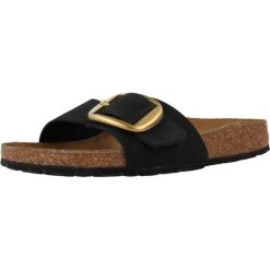 Klapki damskie Birkenstock Madrid Big Buckle. Czarne klapki damskie Birkenstock, bez wzorów, z materiału, bez obcasa. Za 591.90 zł.