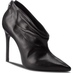 Szpilki SCHUTZ - S 02091 0357 0001 U Black. Szpilki damskie marki Clarks. W wyprzedaży za 539.00 zł.