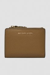 MICHAEL KORS Brązowy portfel skórzany. Brązowe portfele damskie Michael Kors, bez wzorów, ze skóry. W wyprzedaży za 559.99 zł.