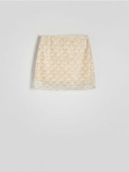 Połyskująca spódnica mini - beżowy. Brązowe spódnice damskie Reserved, l, bez wzorów, mini, dopasowane. W wyprzedaży za 139.99 zł.