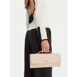 Torebka Badura. Brązowe torebki do ręki damskie Badura, bez wzorów, klasyczne, bez dodatków. Za 229.99 zł.