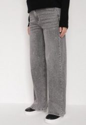 Szare Szerokie Jeansy z Wysokim Stanem Zdobione Błyszczącymi Drobinami Isabela. Szare jeansy damskie Born2be, z podwyższonym stanem. Za 129.99 zł.