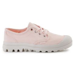 Buty Palladium Pampa Oxford W 92351-868-M różowe. Czerwone obuwie sportowe damskie bez wzorów, z gumy. Za 462.92 zł.