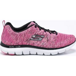 Skechers - Buty. Różowe obuwie sportowe damskie Skechers, z materiału. W wyprzedaży za 239.90 zł.