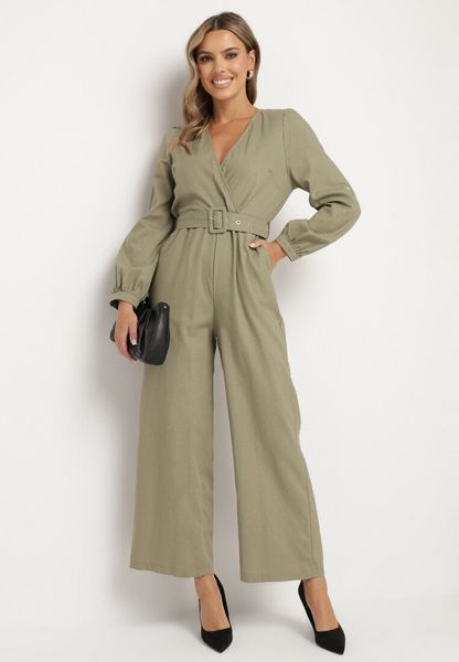Zielony Bawełniany Kombinezon o Kopertowym Kroju z Paskiem i Gumką w Talii Mirrira. Zielone sukienki damskie Born2be, l, bez wzorów, z bawełny, eleganckie, bez kołnierzyka, bez ramiączek, kopertowe. Za 79.99 zł.