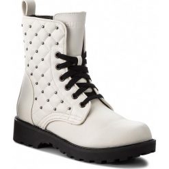 Botki GUESS - FLNFA3 ELE10 WHITE. Kozaki damskie marki Guess. W wyprzedaży za 329.00 zł.