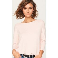Sweter z aplikacjami - Różowy. Swetry damskie marki Reserved. W wyprzedaży za 39.99 zł.