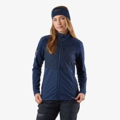 Kurtka do narciarstwa biegowego kobieca Swedemount Core X.C Jacket wodoodporna. Niebieskie kurtki damskie SWEDEMOUNT, bez wzorów, z tkaniny, bez kaptura. W wyprzedaży za 359.99 zł.