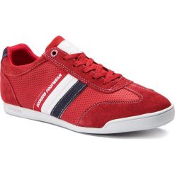 Sneakersy DOCKERS - 28PE021-201705 Red/White. Czerwone półbuty na co dzień męskie DOCKERS, z materiału, bez zapięcia. W wyprzedaży za 189.00 zł.